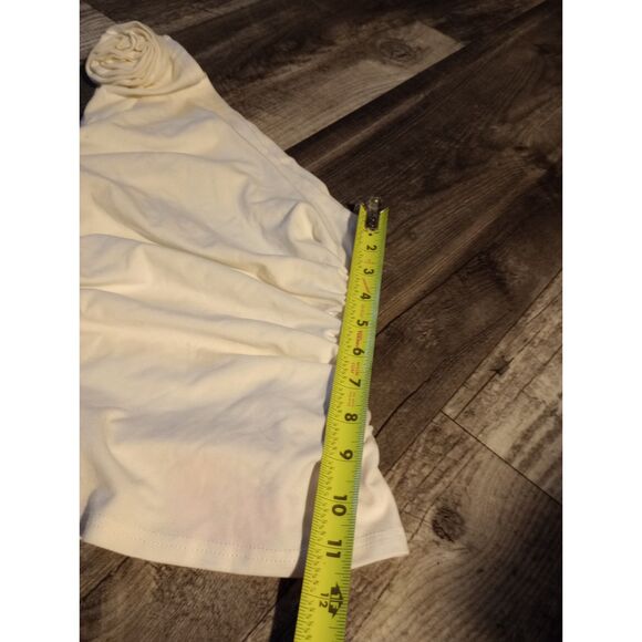 Cider Women's Size Small White Cold Shoulder/ Cinched Side Blouse - NWT - Picture 4 of 6